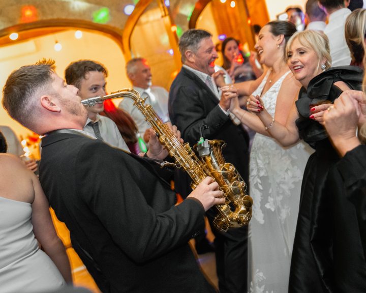 Gustime live performance at an Australian wedding or event — photograph 8
